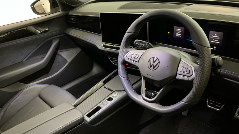 Volkswagen Passat 1.5 eTSI R-Line 5dr DSG Petrol Estate